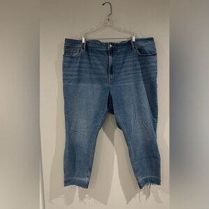 Old Navy Plus Rockstar Super Skinny Mid-Rise Jean w/ Frayed Hem-Medium Wash, 28W